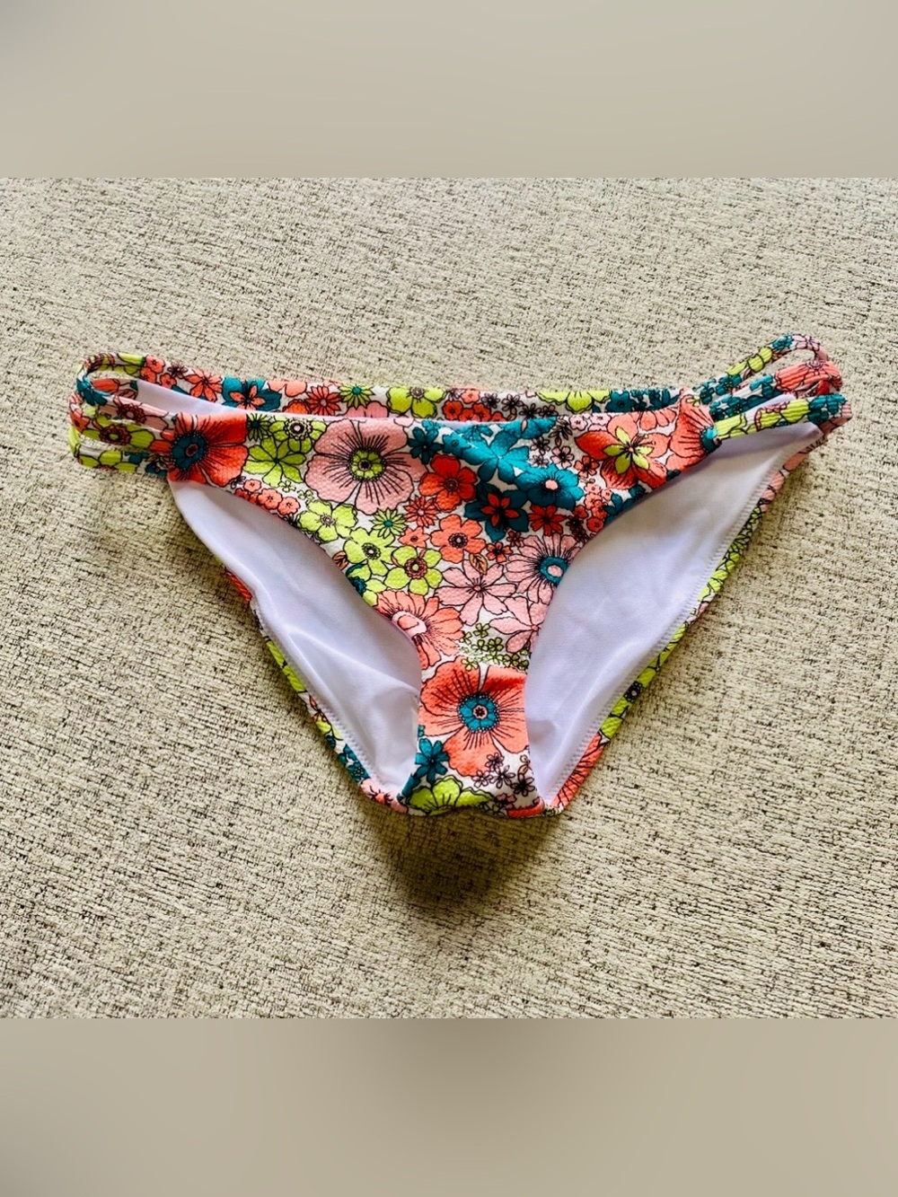 Raisins Bikini Bottoms NWT